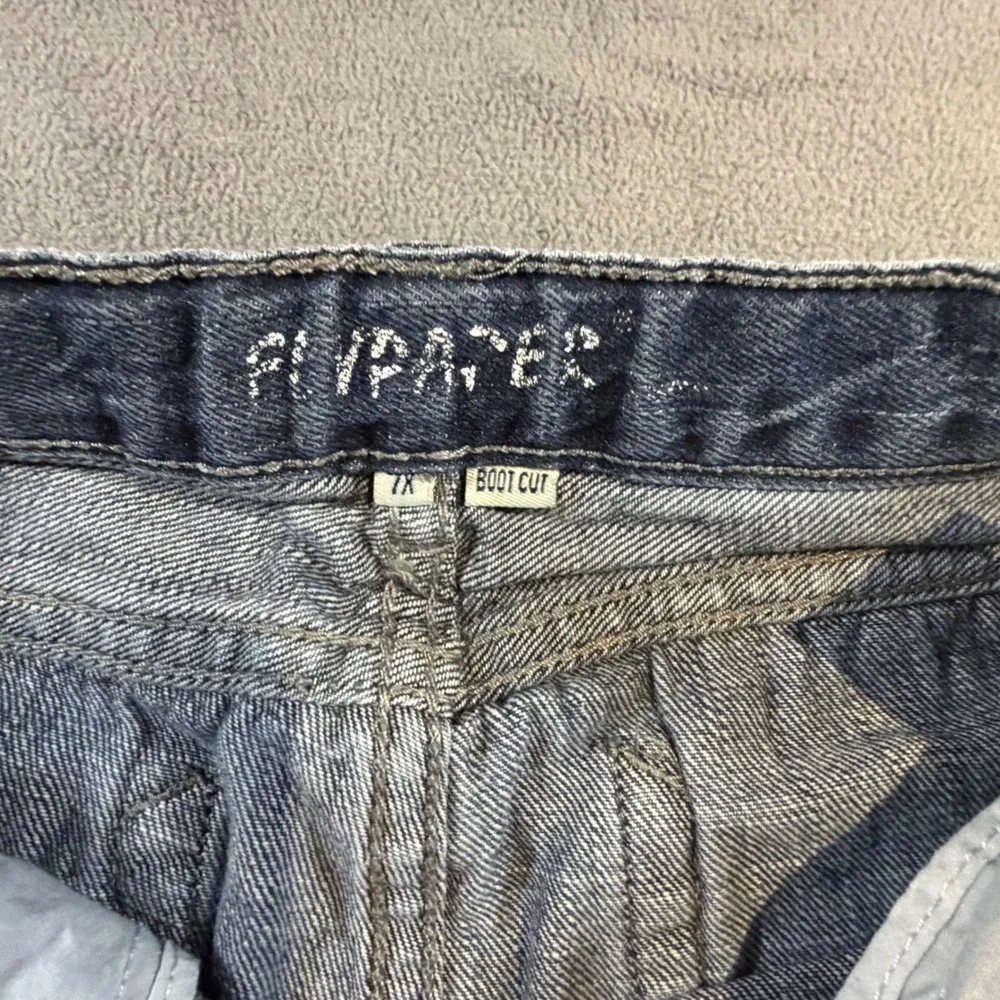 Flypaper Boys Bootcut Jeans Light Wash Denim Size 7X Faded Whiskered Classic